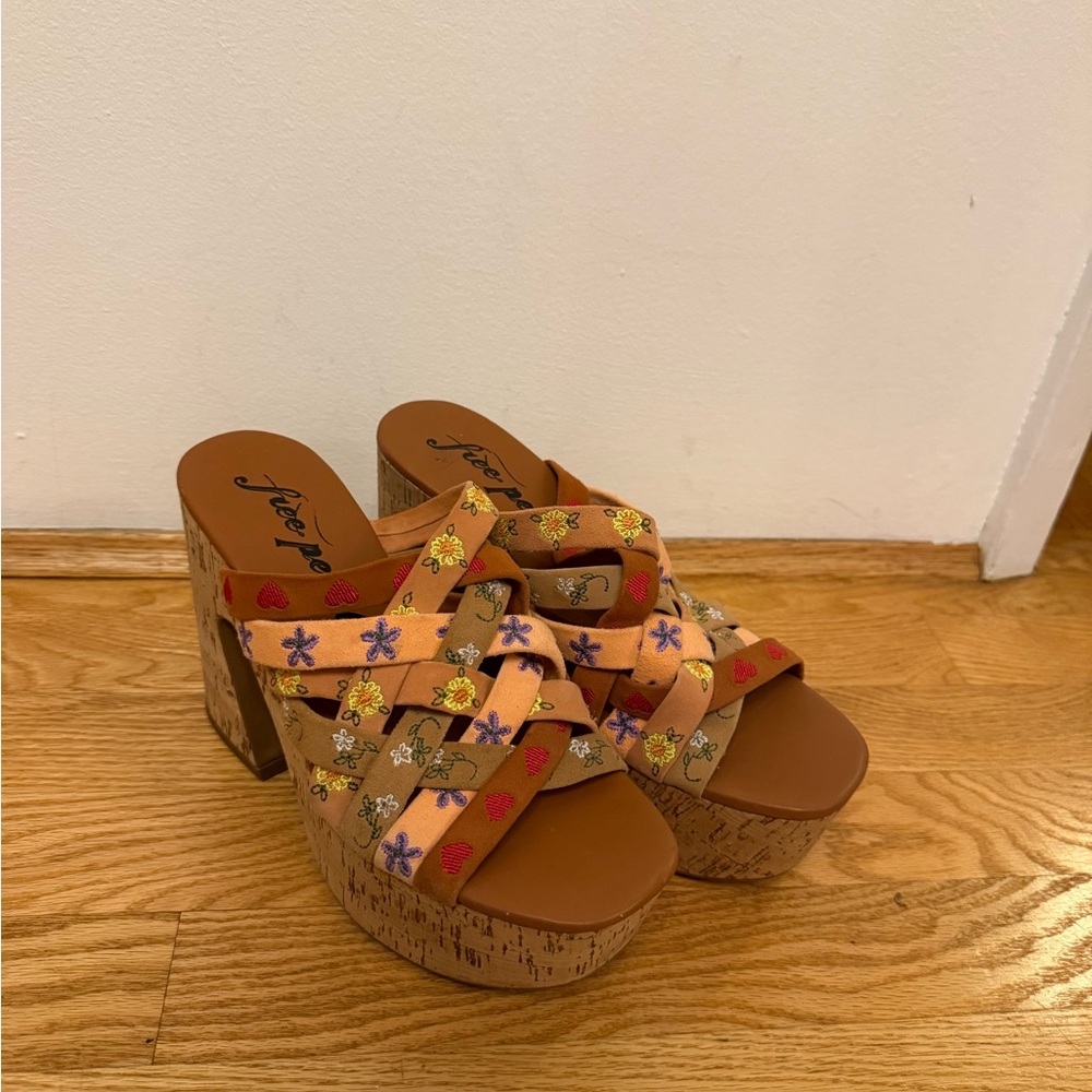 Free People Floral Platform Sandals - Brown